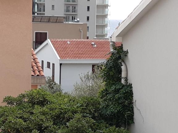 One-Bedroom Mediterranean Flat Near The Sea Petrovac Eksteriør billede